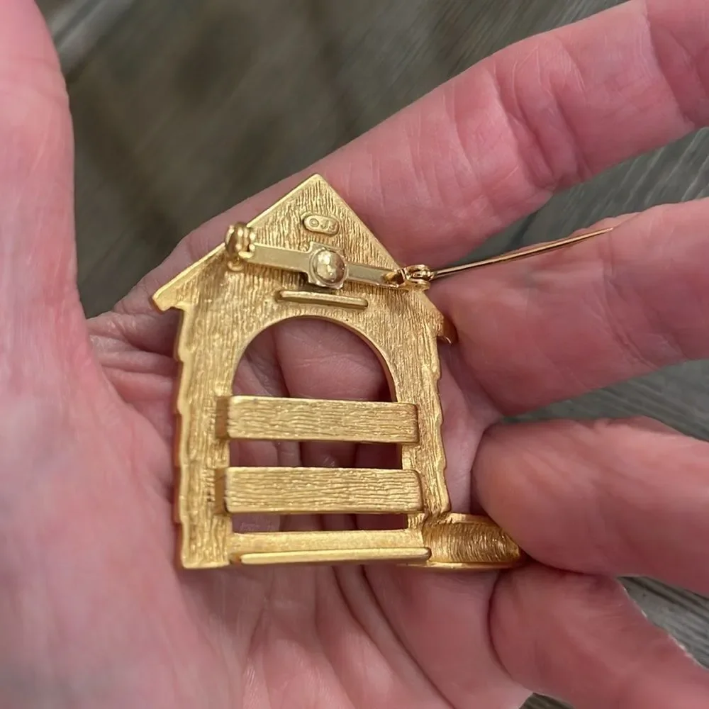 JJ Jonette Jewelry Doghouse Pin Photo Frame